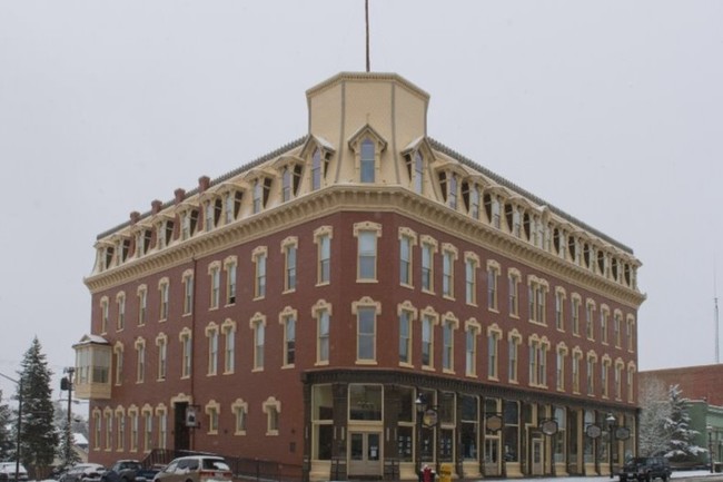 Tabor Grand Apartments - Tabor Grand Apartments