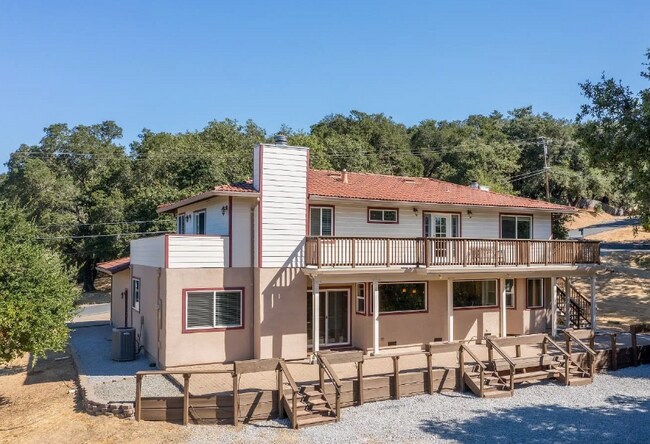 Building Photo - 1088 Palomino Rd