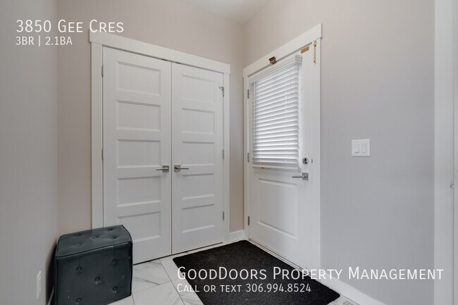 Photo - 3850 Gee Cres