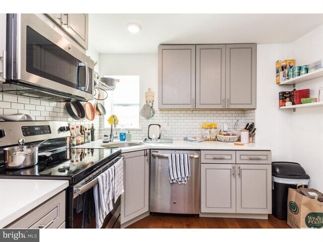 Building Photo - 1616 Brown St Rental