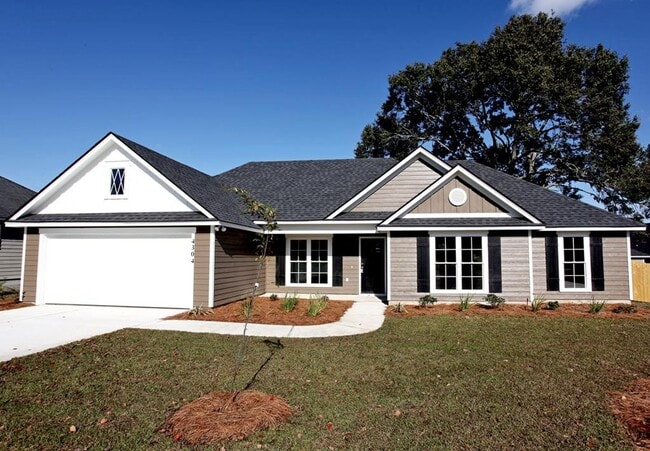 Stunning 4-Bedroom Home with Modern Amenit... - Stunning 4-Bedroom Home with Modern Amenit...