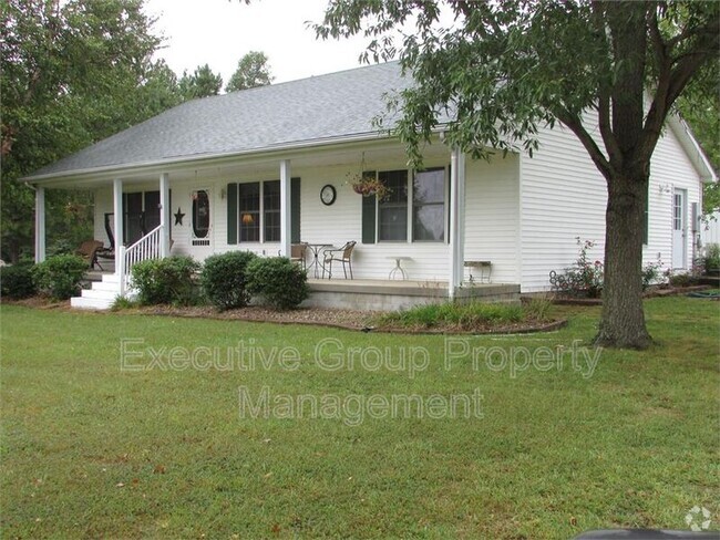 Building Photo - 1318 Tabbs Hollow Rd Rental