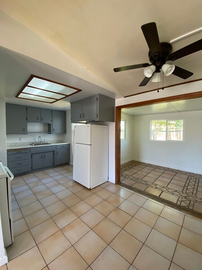 Photo - 3 Bed/1 Bath with Large fenced yard in central Paso Robles near Highschool!