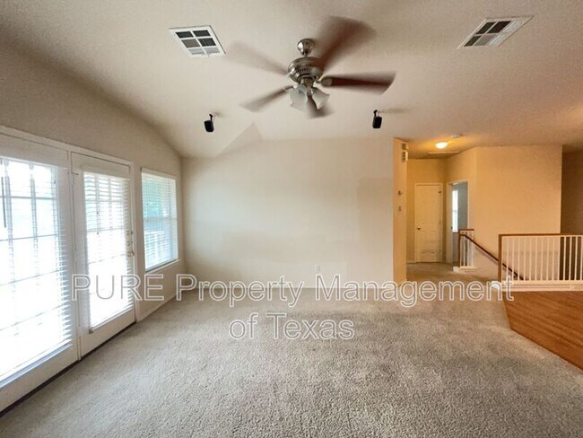 Photo - 16100 S Great Oaks Dr