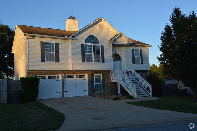 Building Photo - 3012 Nancy Dr Rental