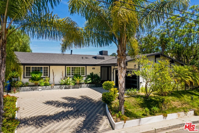 Photo - 3650 Sapphire Dr