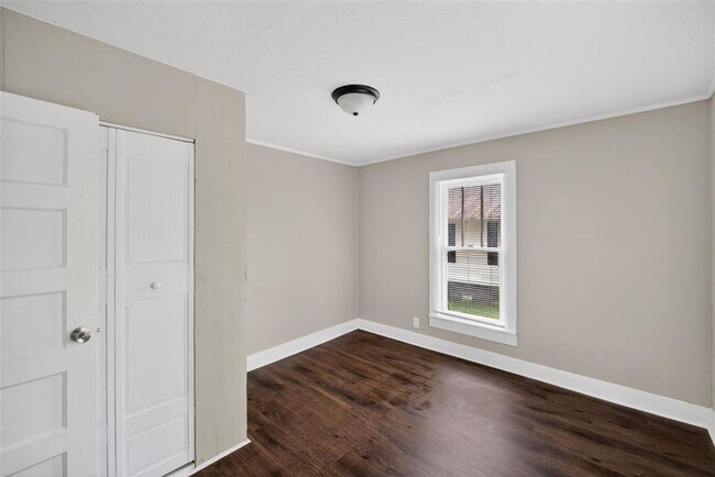 Photo - 225 Sunset Ave
