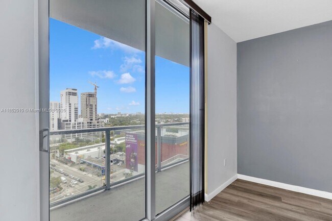 Photo - 185 SW 7th St Unit 1508