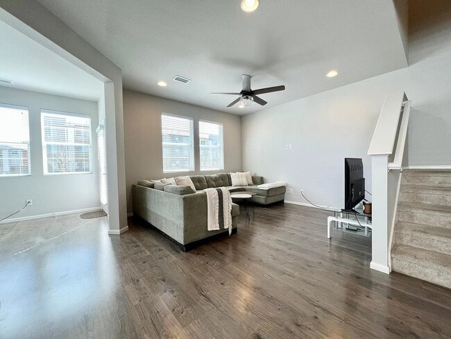 Living room 1 - 16061 Bolling Dr