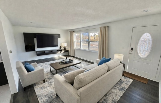 Photo - 7700 Norwood St