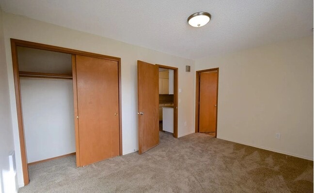 Photo - Charming and clean 1 bed/1 bath in nice close-in Northeast Portland Neighborhood! Unit 1309