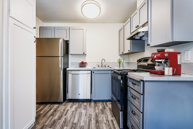 Photo - Murray Road Apartments