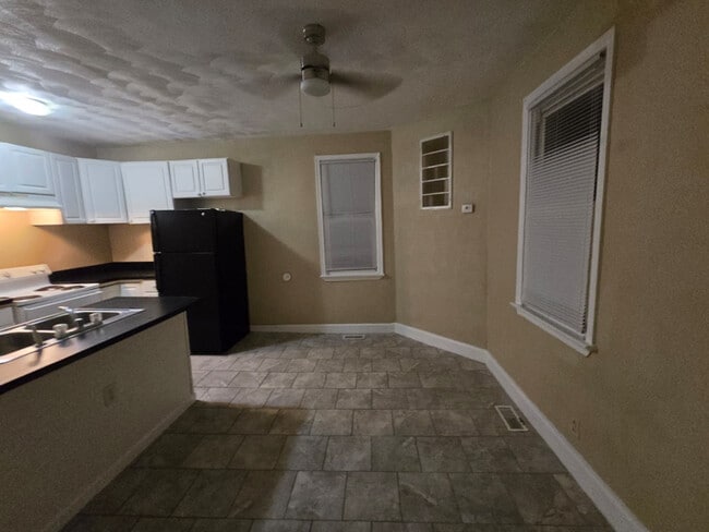 Photo - 234 W 27th St Unit 3