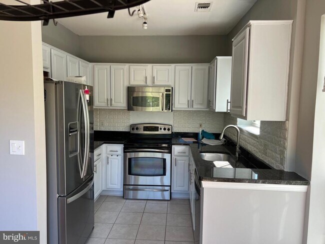 Photo - 4551 Strutfield Ln Unidad 4337