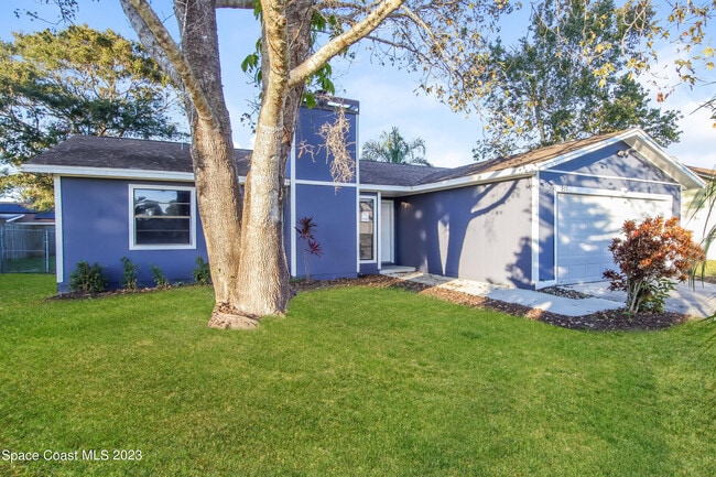 Photo - 977 Beacon St NW