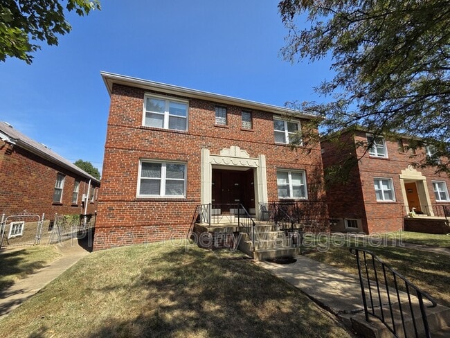 Building Photo - 5247 Pernod Ave Rental