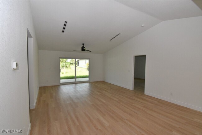 Photo - 208 Sunset Rd