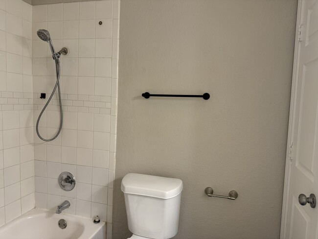 Photo - 16303 Lyons School Rd Unit 304