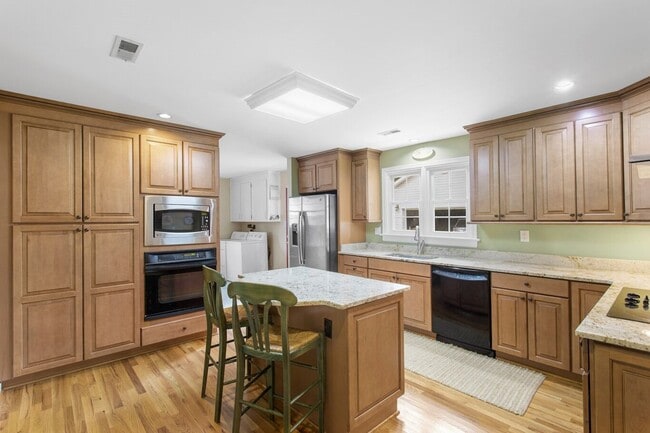 Photo - BEAUTIFUL 2200 SF RANCHER IN CHESTERFIELD