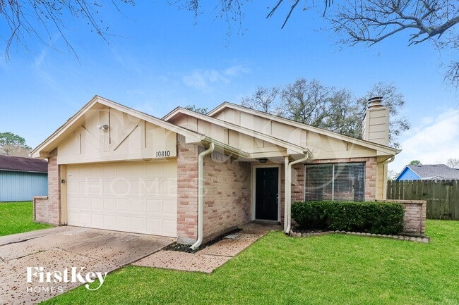 Photo - 10810 Lakewood Oaks Dr