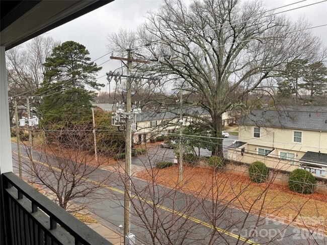 935 McAlway Rd Unit 303