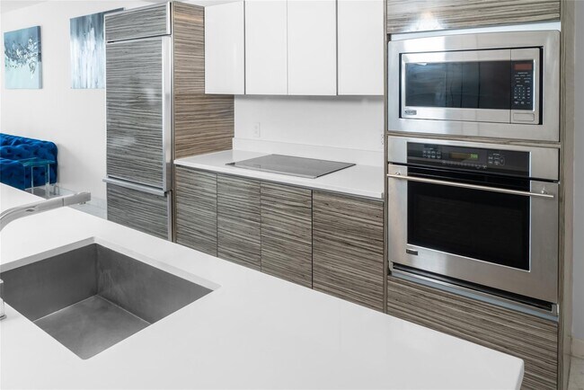 Photo - 460 NE 28th St Unit 3407