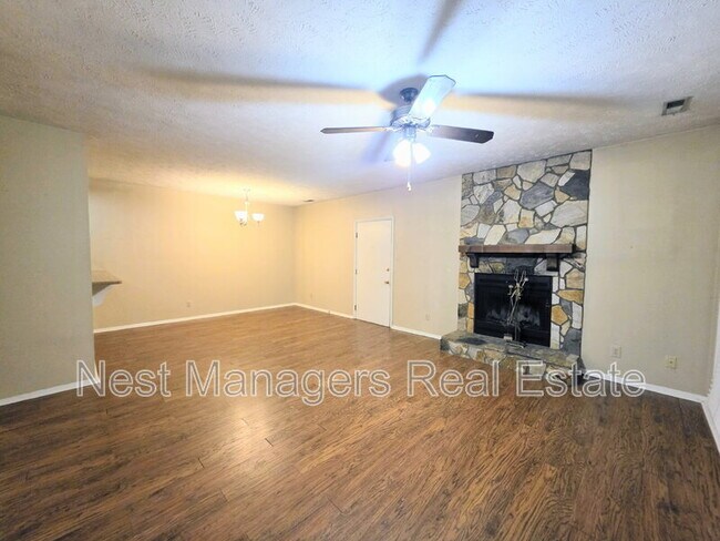Photo - 1861 Tryon Dr Unit 3