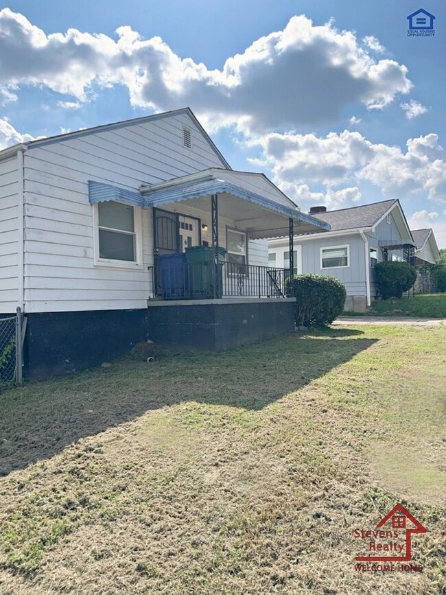 Photo - 2018 Walker Ave