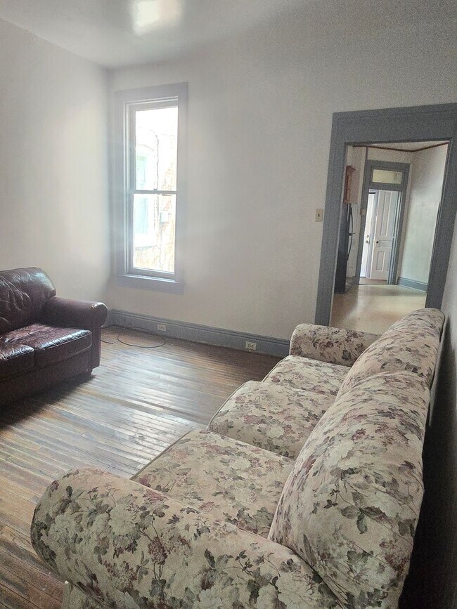 Photo - 228 W Jackson St