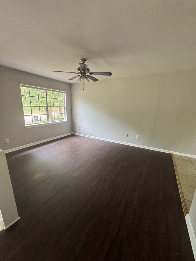 Photo - 8420 Stonewall Jackson Dr