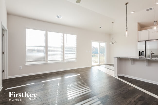 901 Birchcrest Wy