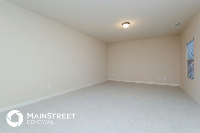 635 Independence Ave