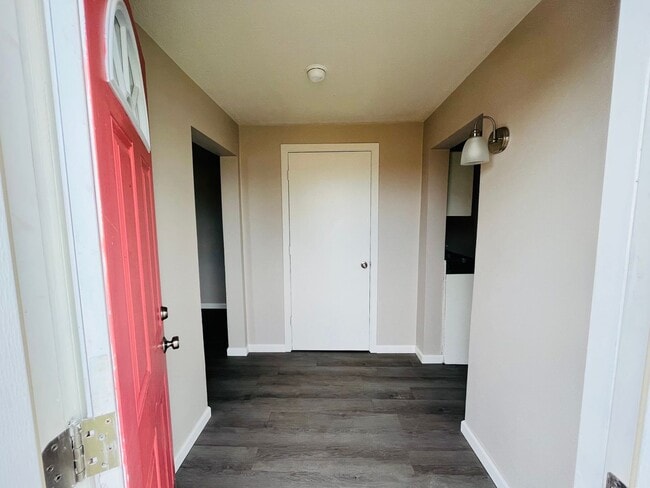 Photo - 321 W Main St Unit C