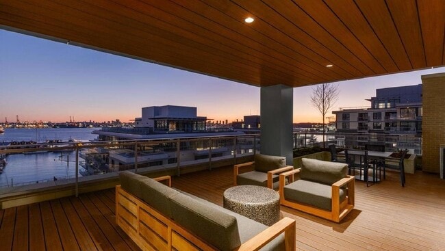 Photo - 801-801 Harbourside Dr