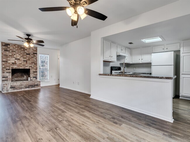 Photo - 1208 N Logan St
