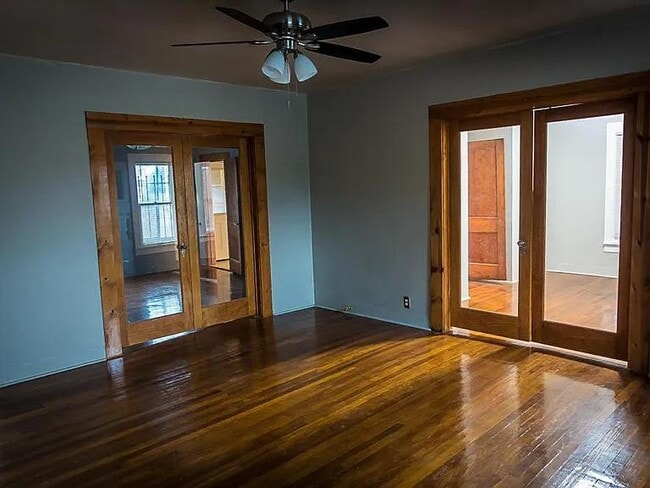 Photo - 715-723 W Cannon St Apartamentos