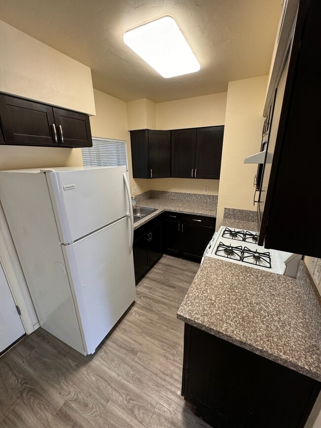Photo - 4135 E Fairmount St