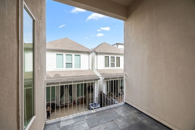 Photo - 5632 Kiam St