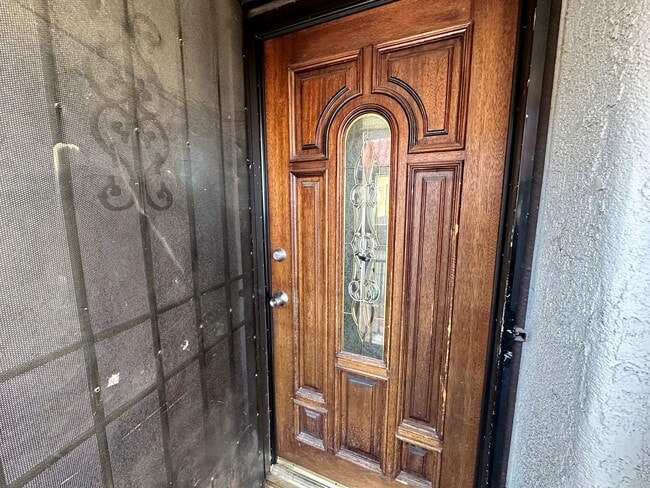 Photo - FULLY FURNISHED 2 BEDROOM CONDO WITH STRIP VIEWS Unidad 206