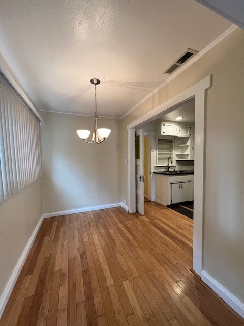 Photo - 1359 E 9th St