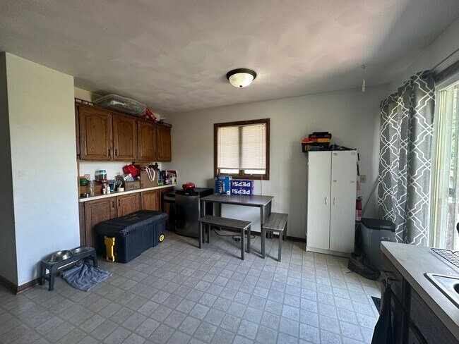 Photo - 1122-1124 Waunakee Duplex Unit 1122