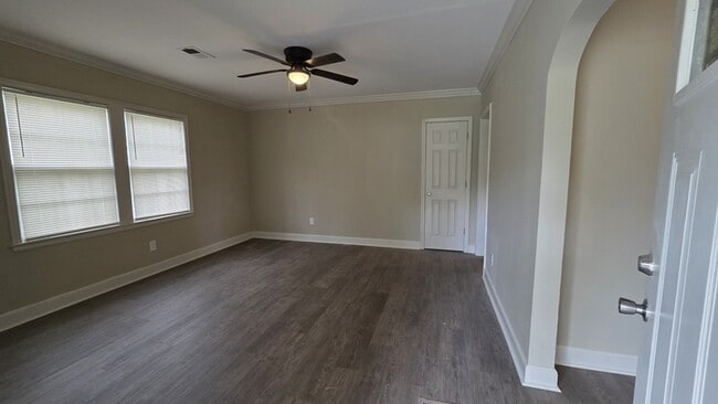 Photo - 3811 Vernon Ave