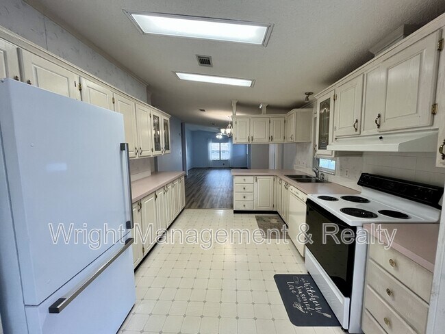 Photo - 10614 Hayden Ave