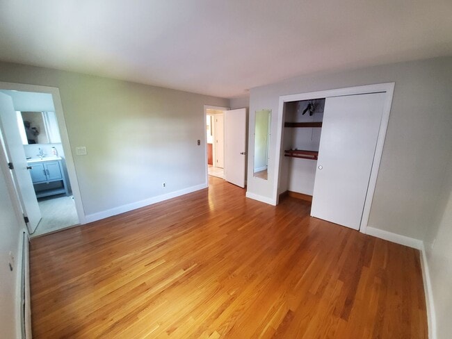 Photo - Spacious 3 Bd 2 Bath Condo near Alewife T ...
