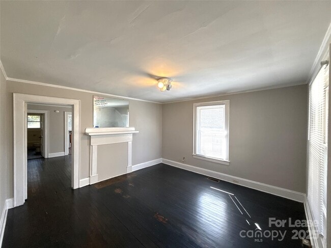 Photo - 904 Harrill St