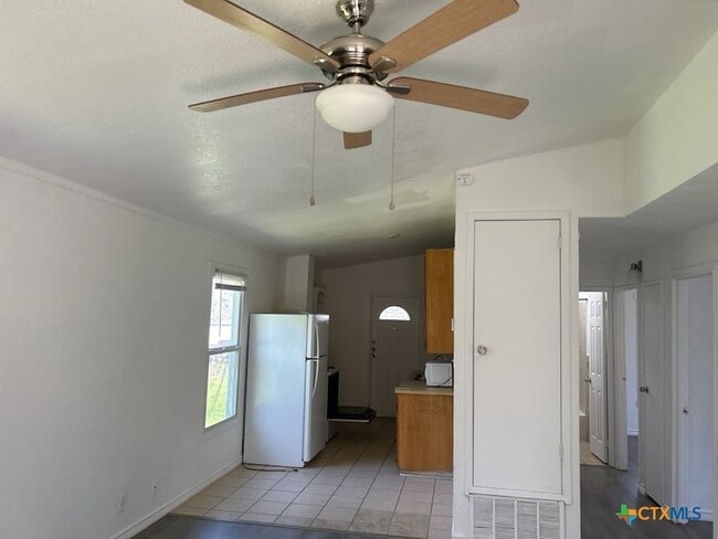 Photo - 905 Evergreen Dr