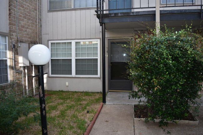 Photo - 5550 N Braeswood Blvd Condominio Unidad 74