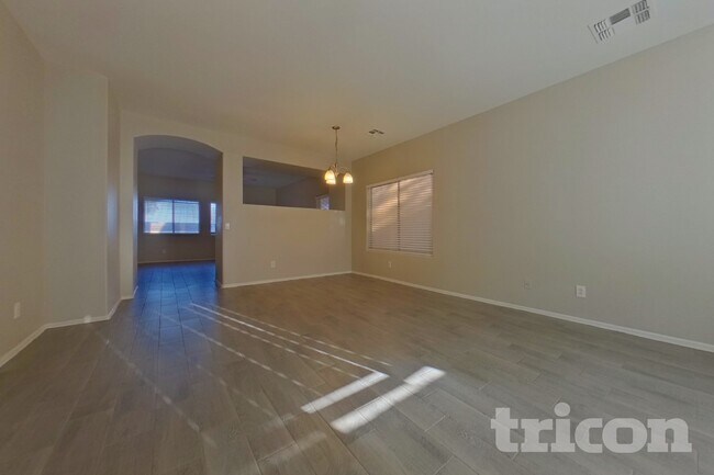 Photo - 14 N 126th Ave