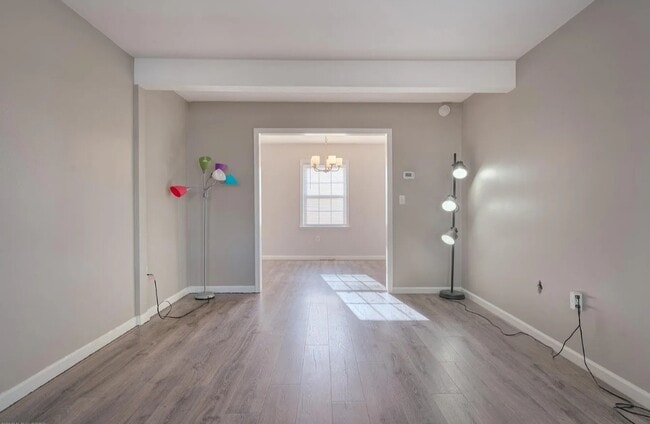 Living room - 812 Cambridge Rd