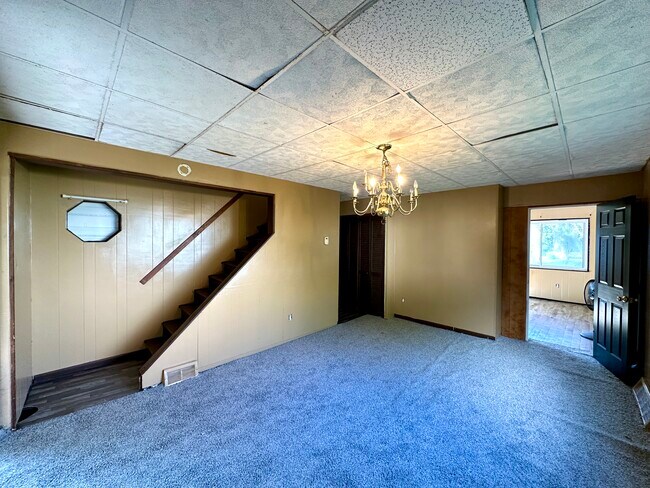 Photo - 105 W Terrace Ave